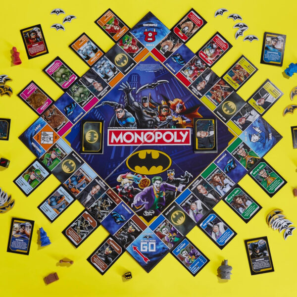 Monopoly Batman Edition Board Game | Monopoly Game for Batman Fans | Ages 8 and Up | 2 to 4 Players | Family Games | Strategy Games for Kids and Adults (Amazon Exclusive) - Image 3