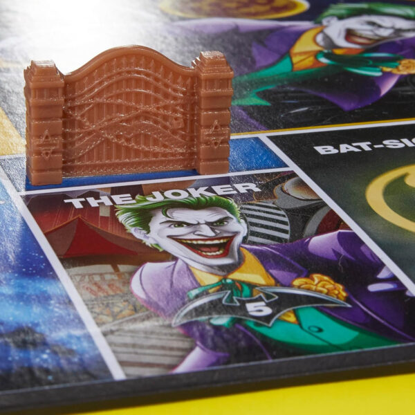 Monopoly Batman Edition Board Game | Monopoly Game for Batman Fans | Ages 8 and Up | 2 to 4 Players | Family Games | Strategy Games for Kids and Adults (Amazon Exclusive) - Image 11